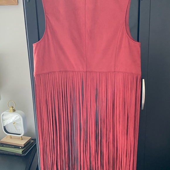 NWOT Express Faux Suede Rust Fringe Vest - Picture 4 of 5